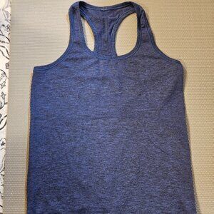 Lululemon tank 10